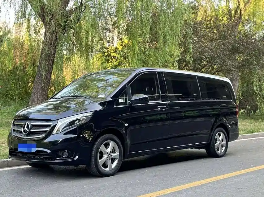 Mercedes Benz Vito