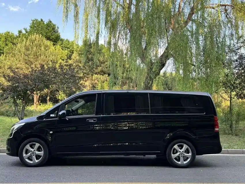Mercedes Benz Vito