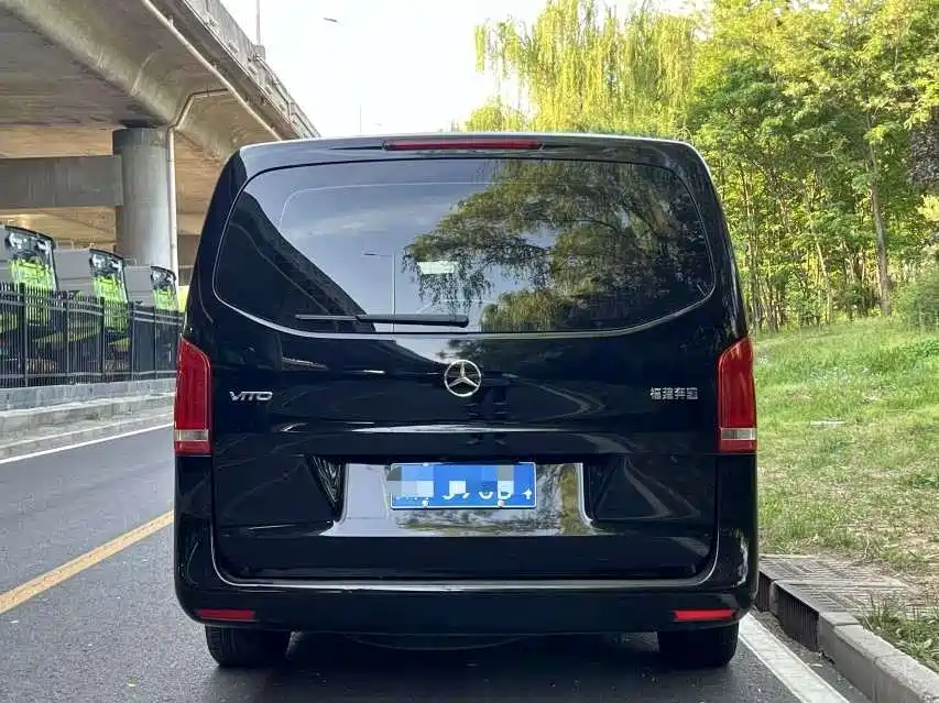 Mercedes Benz Vito