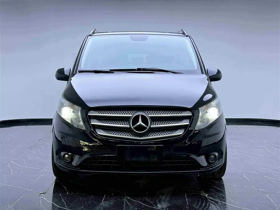 Mercedes Benz Vito