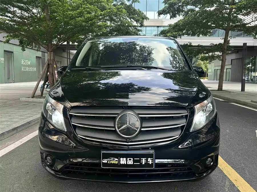 Mercedes Benz Vito