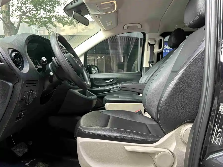 Mercedes Benz Vito