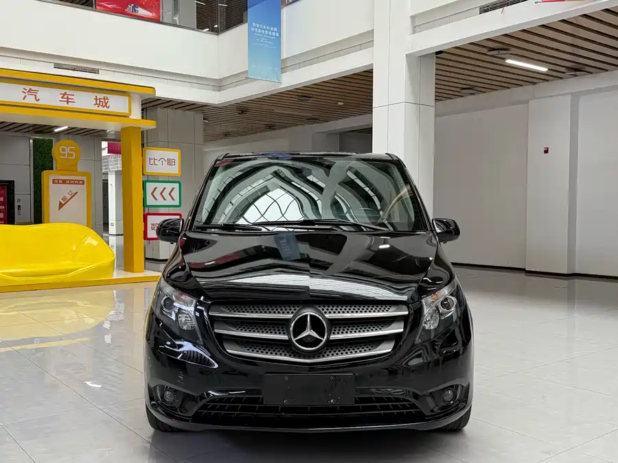 Mercedes Benz Vito