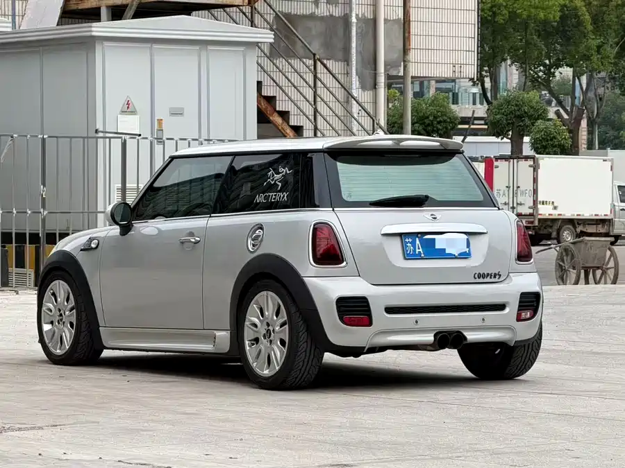 MINI 