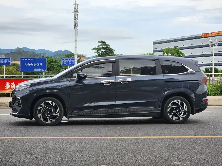 Hyundai Custo