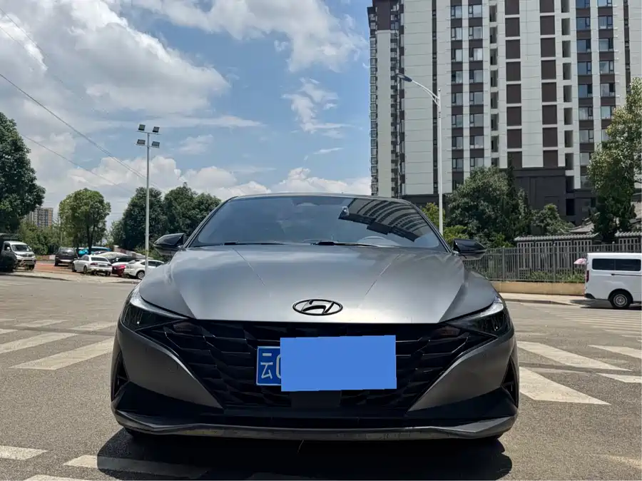Hyundai Elantra