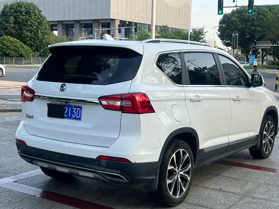 Dongfeng Jingyi X5