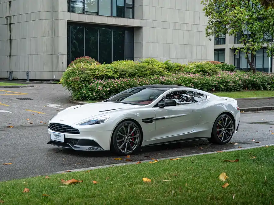 Aston Martin Vanquish