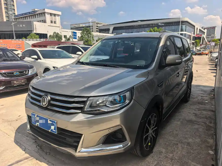 Dongfeng Fengxing SX6