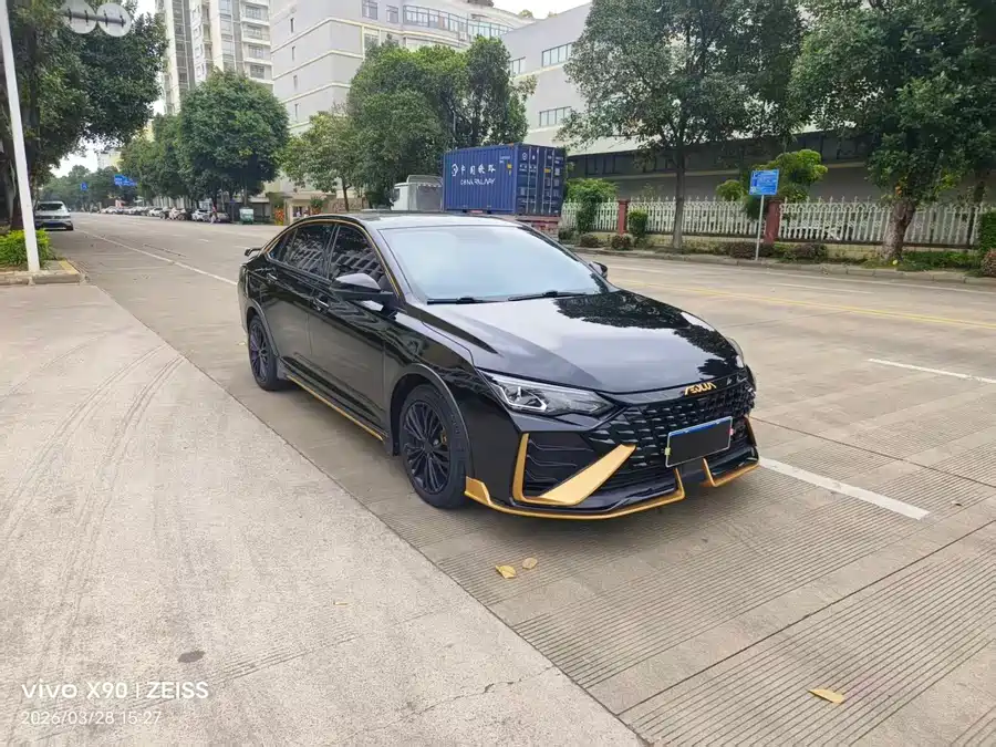 Dongfeng Yixuan MAX