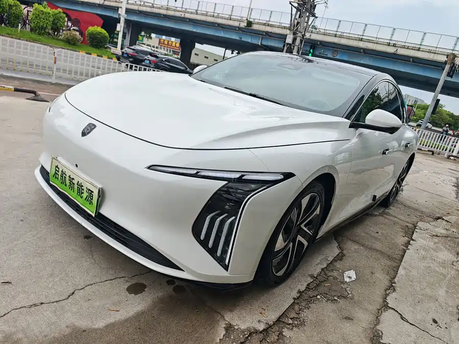 Dongfeng Xinghai S7