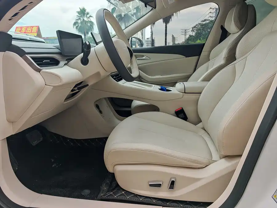 Dongfeng Xinghai S7