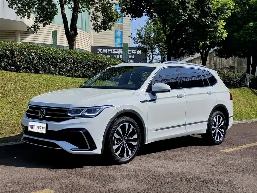 Volkswagen Tiguan L