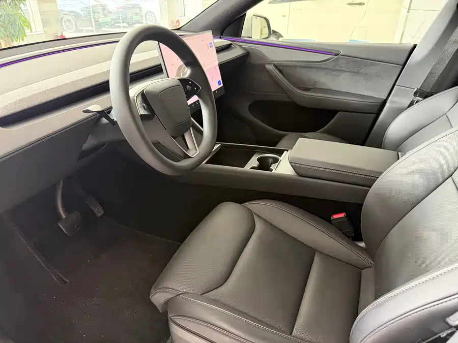 Tesla Model YL