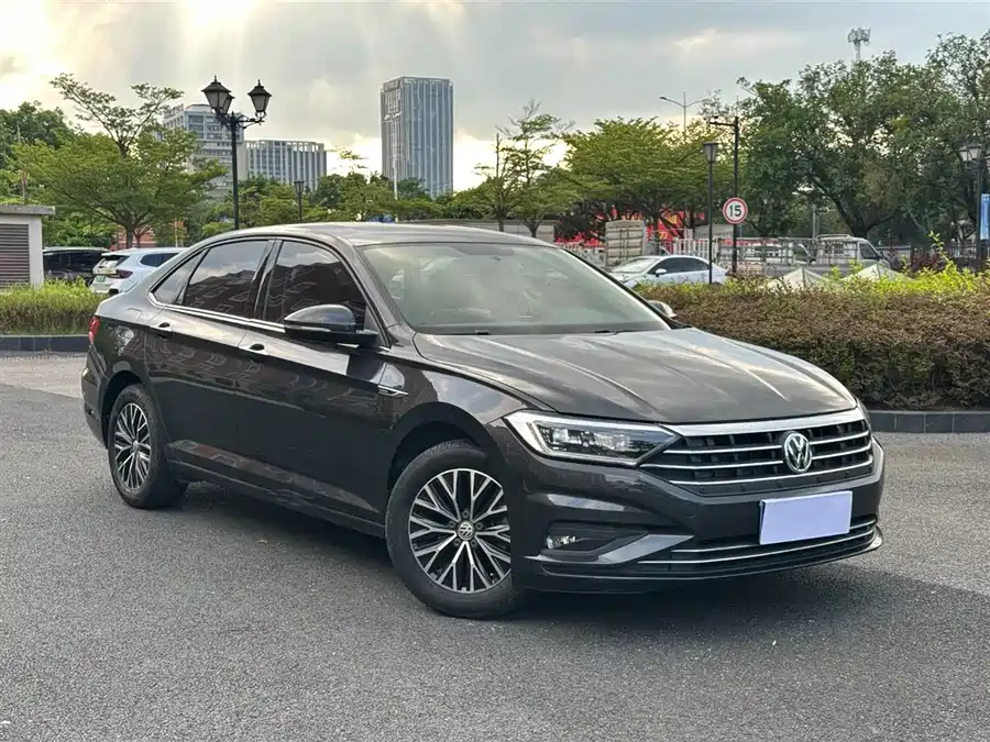 Volkswagen Sagitar