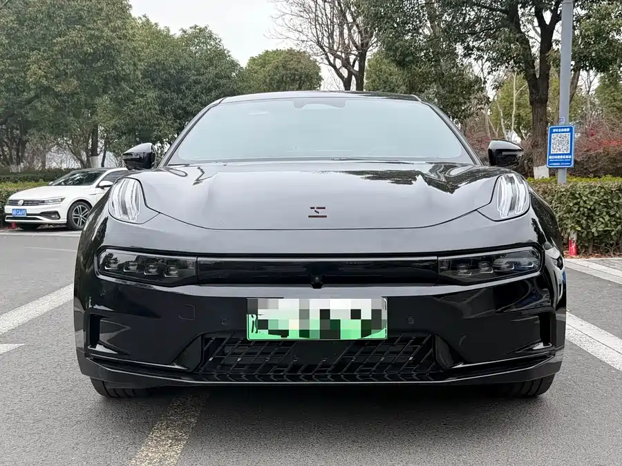 Zeekr 001