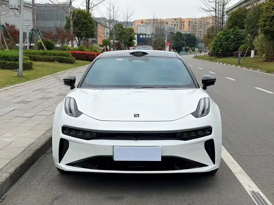 Zeekr 001