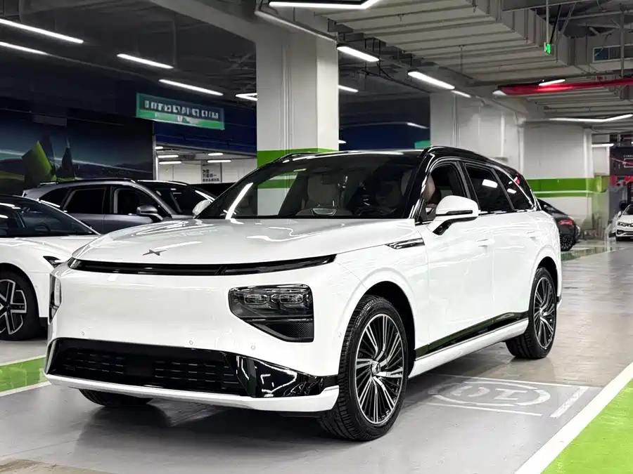 Xpeng G9