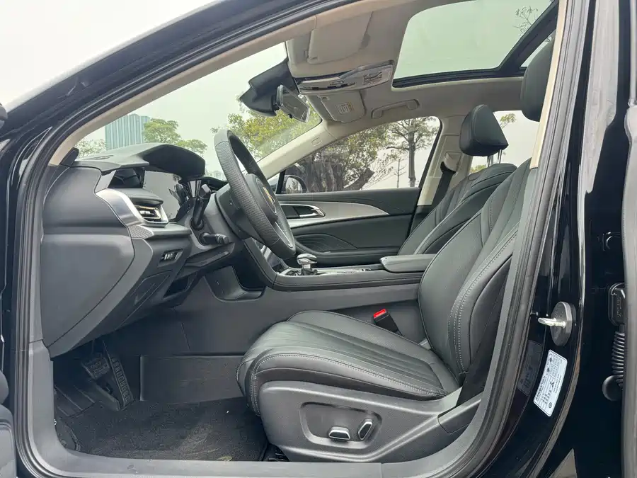 Hongqi H5