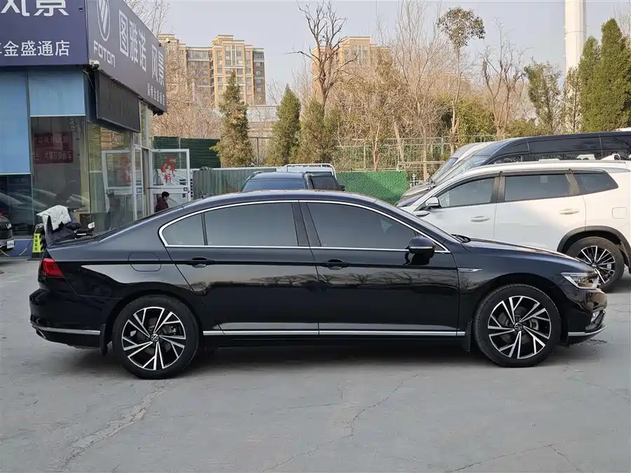 Volkswagen Magotan