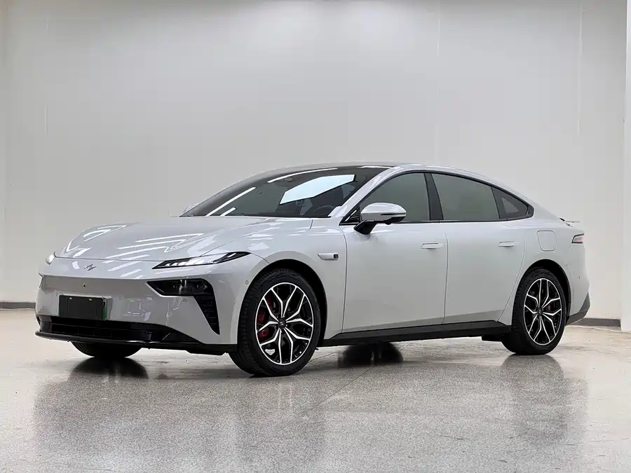 Dongfeng eπ007