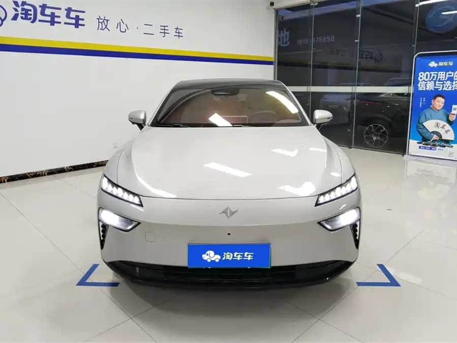 Dongfeng eπ007