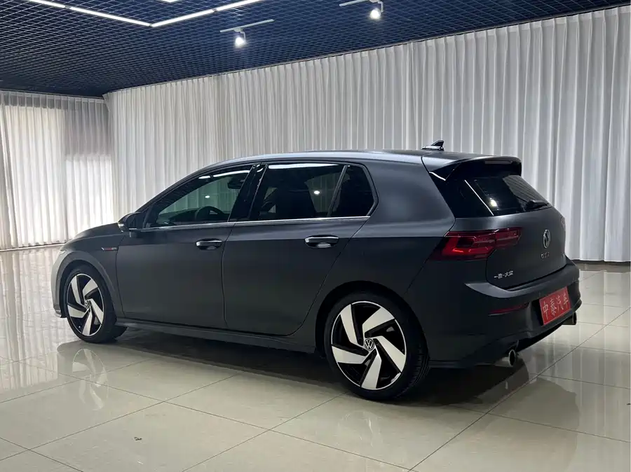 Volkswagen Golf GTI