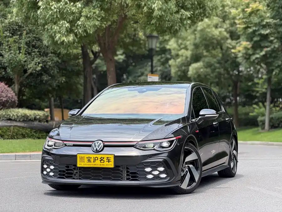 Volkswagen Golf GTI
