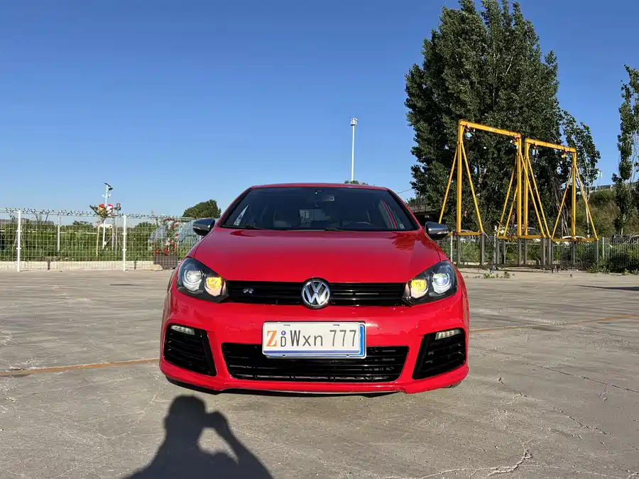Volkswagen Golf GTI