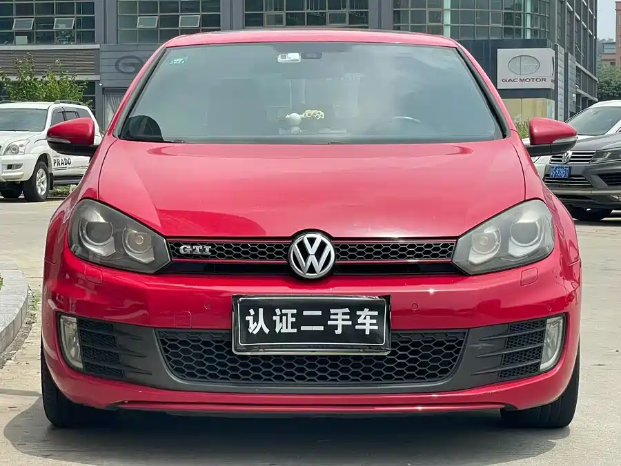 Volkswagen Golf GTI