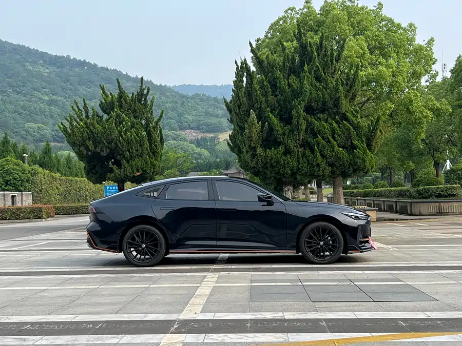 Changan UNI-V