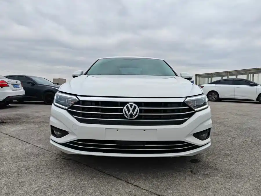 Volkswagen Sagitar
