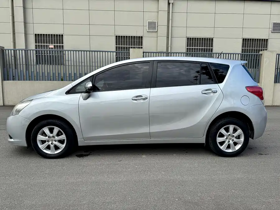 Toyota Verso / EZ