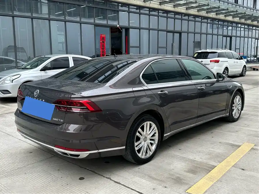 Volkswagen Phaeton / Phideon