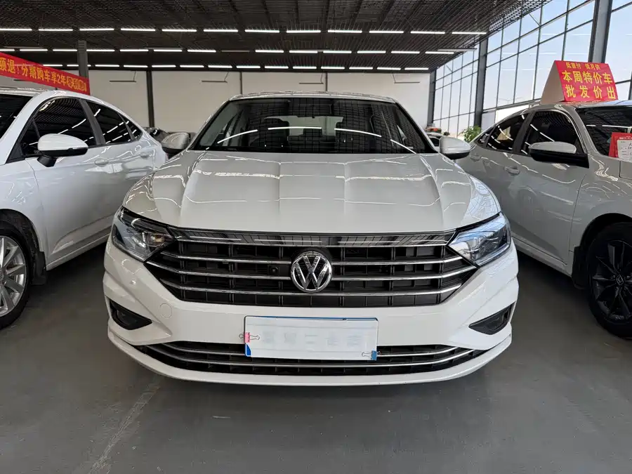 Volkswagen Sagitar