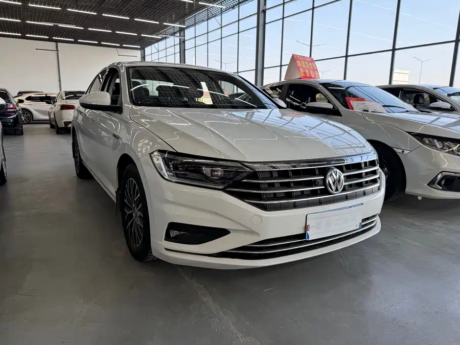 Volkswagen Sagitar