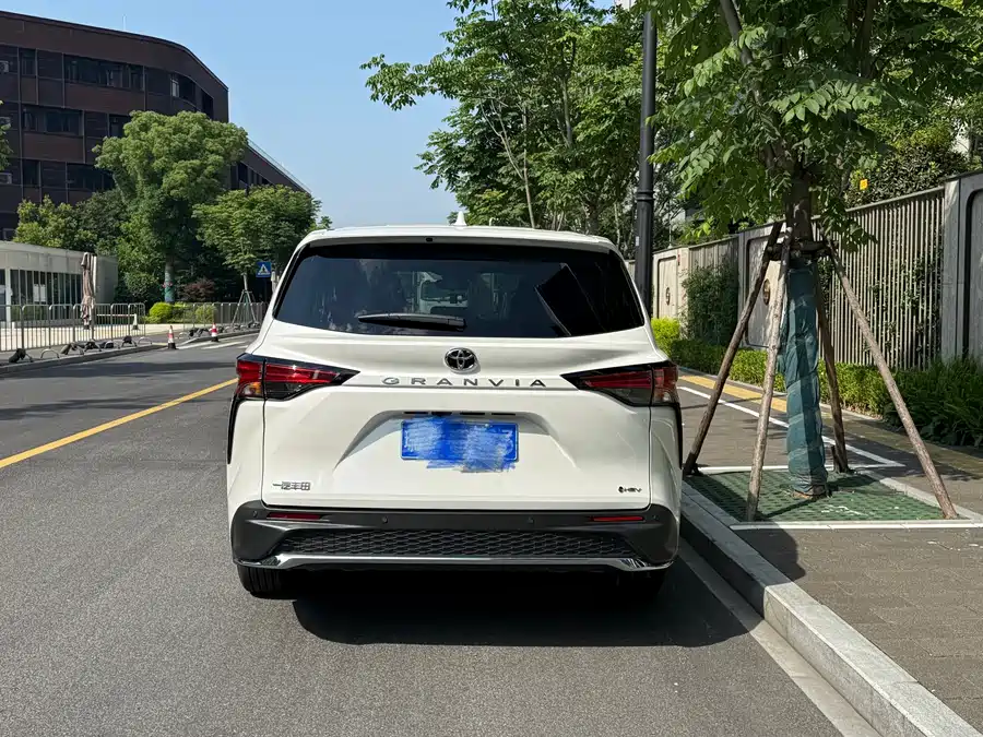 Toyota Granvia