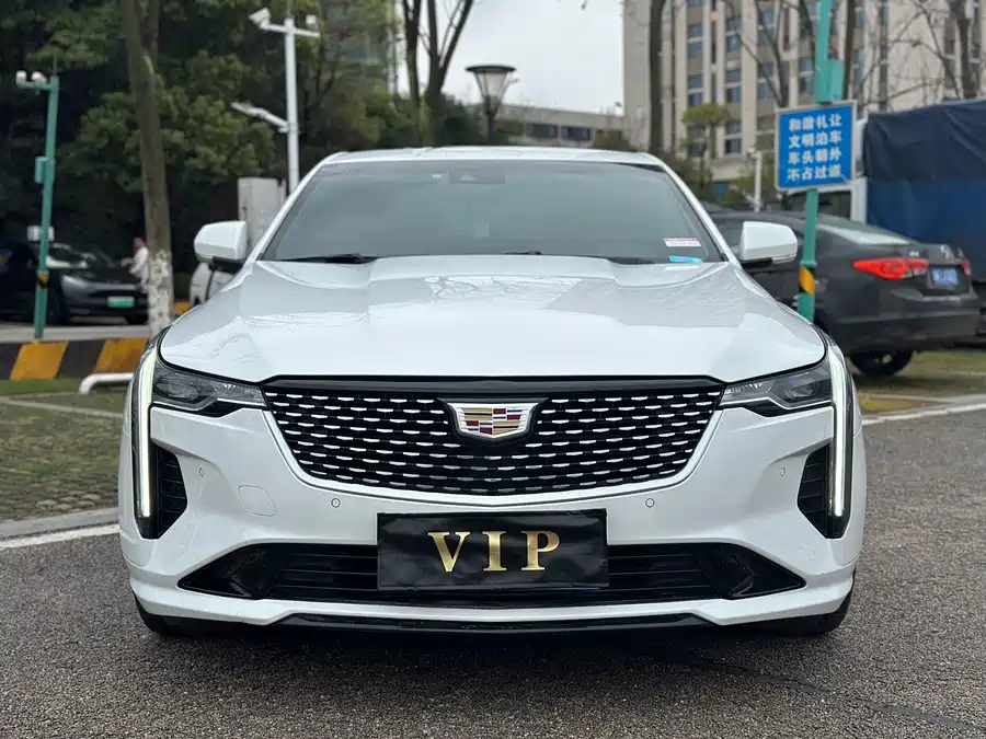 Cadillac CT4