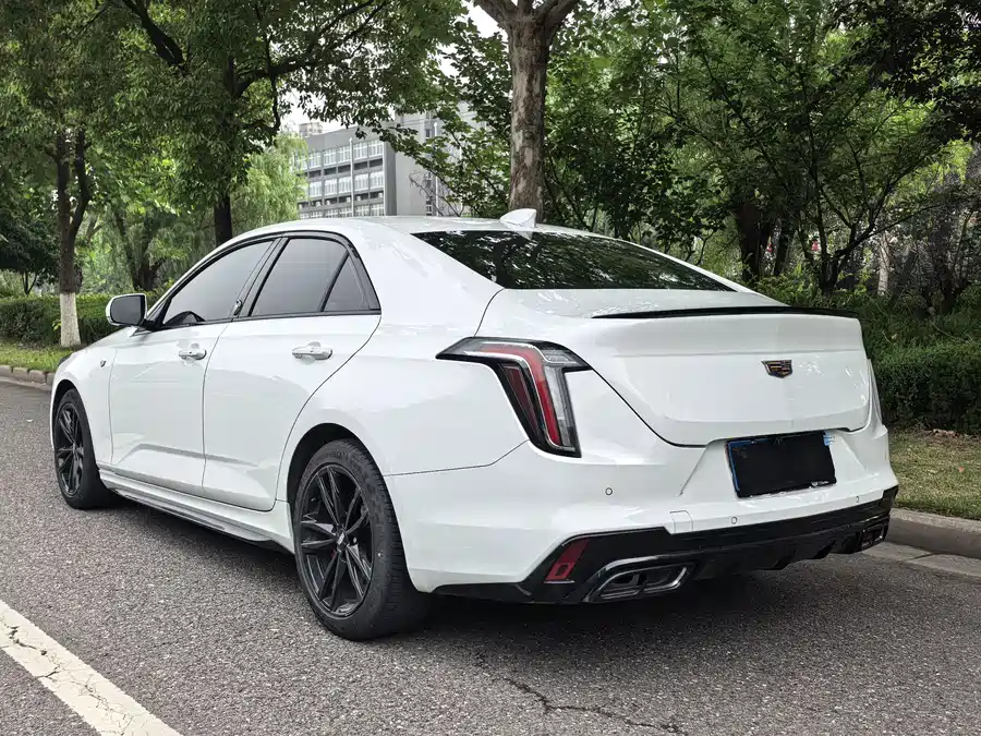 Cadillac CT4