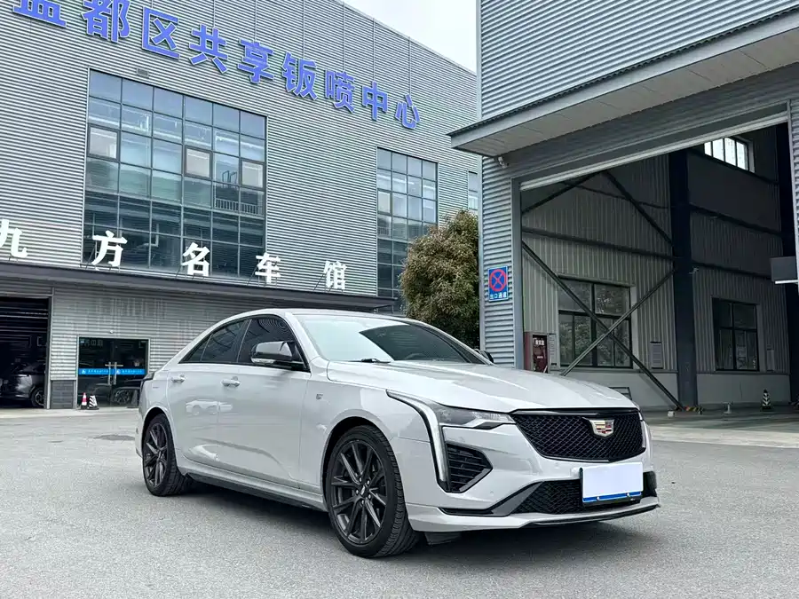 Cadillac CT4