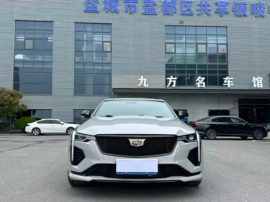 Cadillac CT4