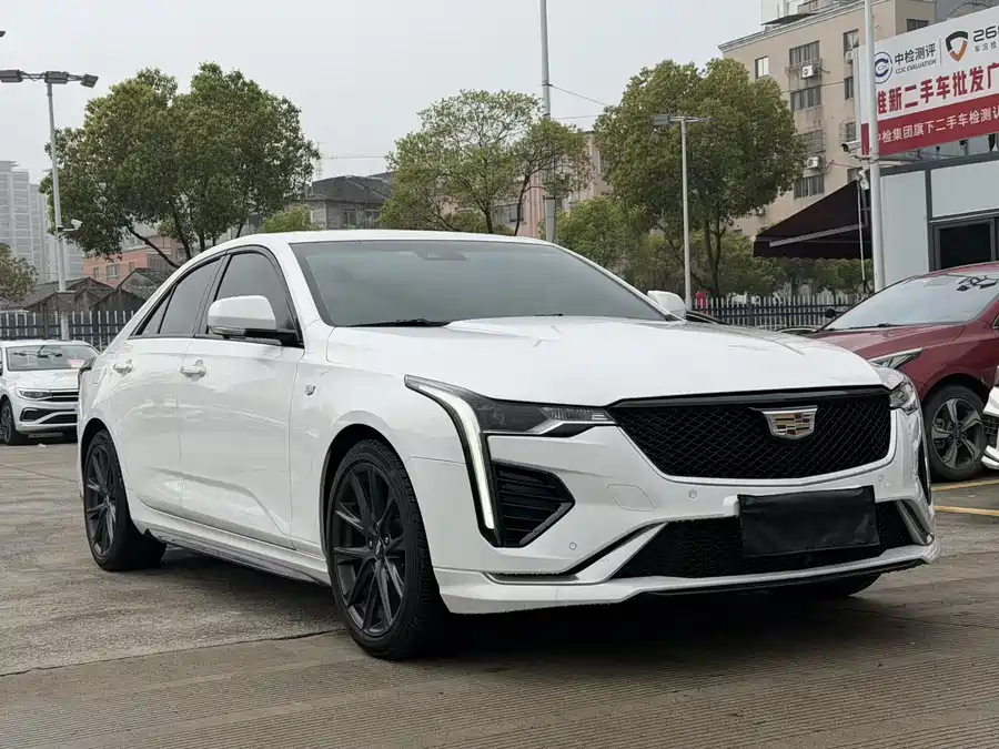 Cadillac CT4