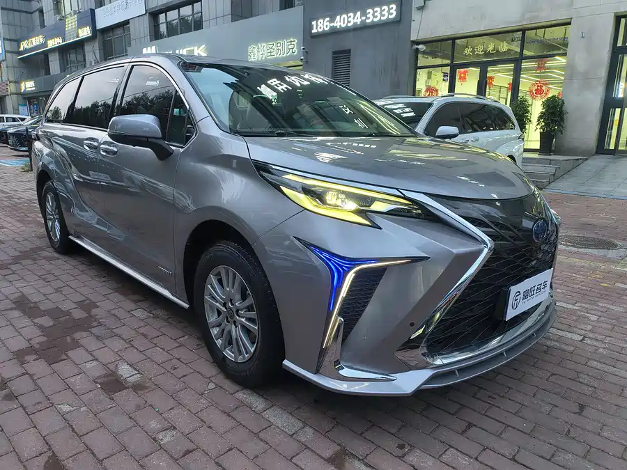 Toyota SIENNA