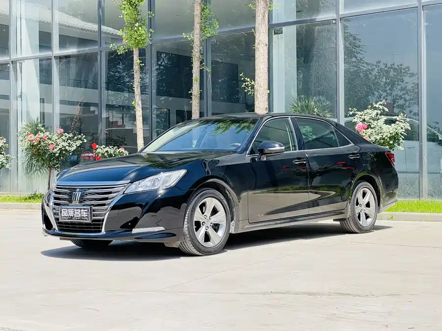 Toyota crown