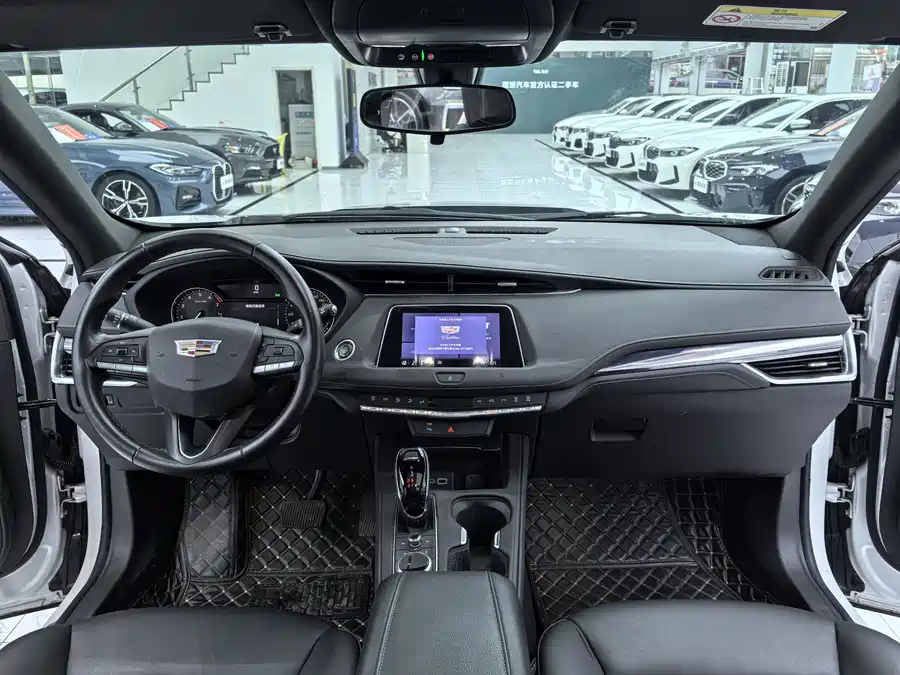 Cadillac XT4