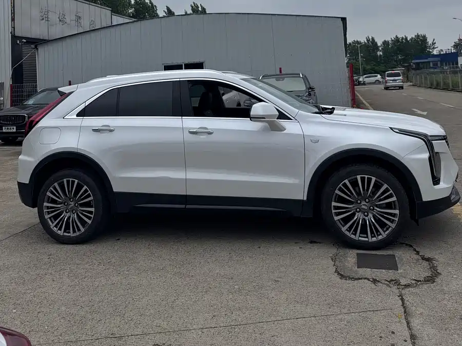 Cadillac XT4