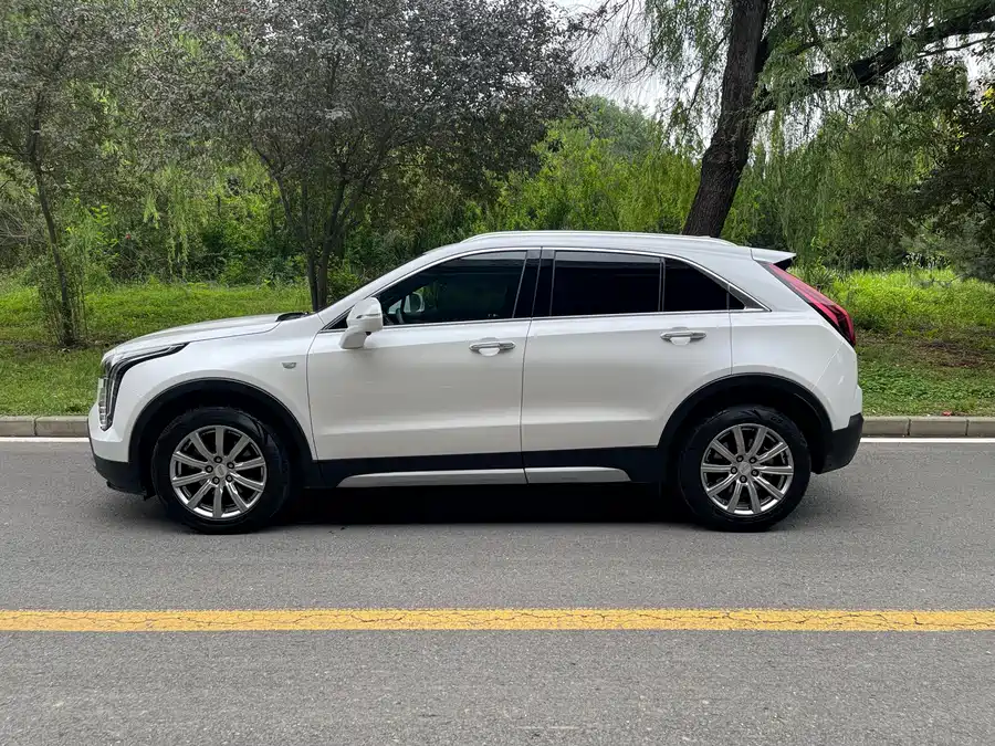 Cadillac XT4
