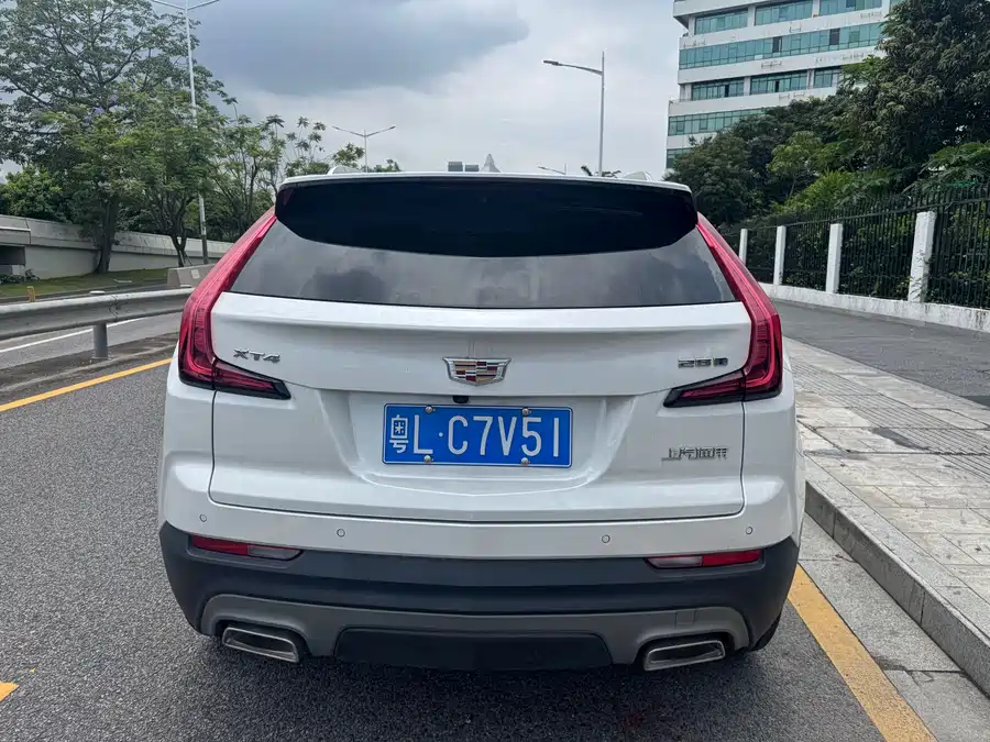 Cadillac XT4