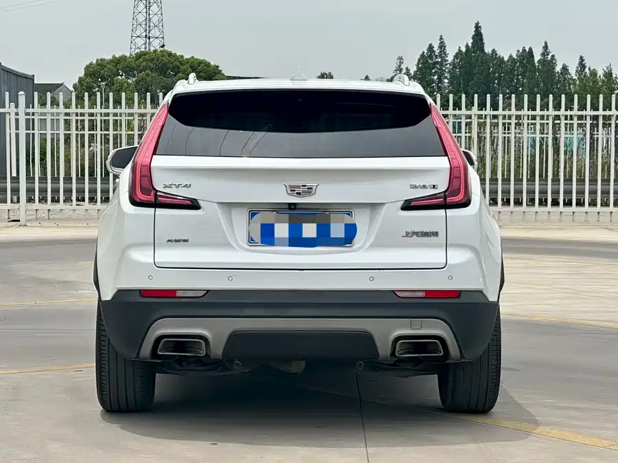 Cadillac XT4