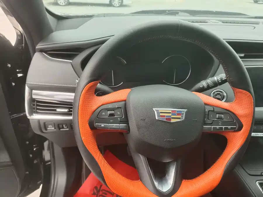 Cadillac XT4